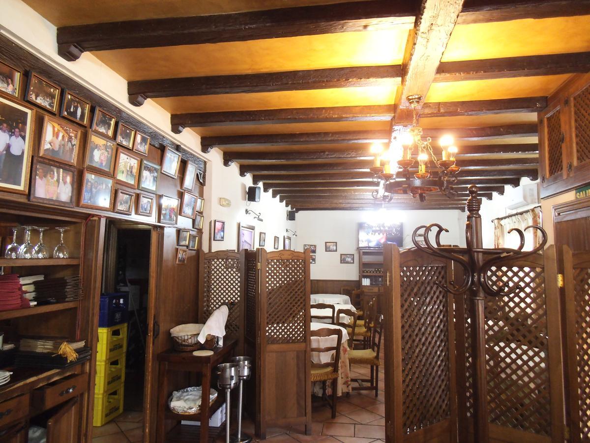 Hostal Los Galgos Yepes Exteriér fotografie