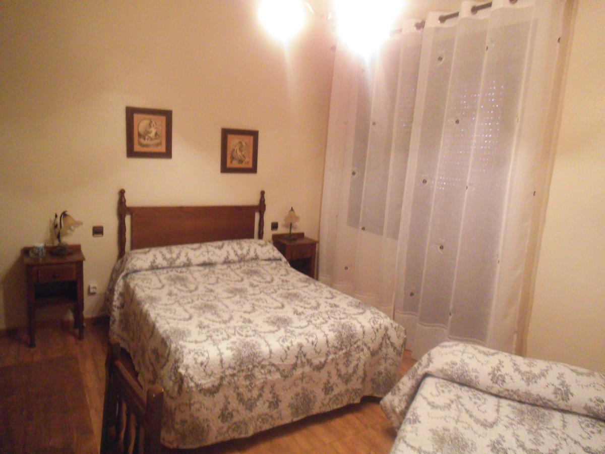 Hostal Los Galgos Yepes Exteriér fotografie