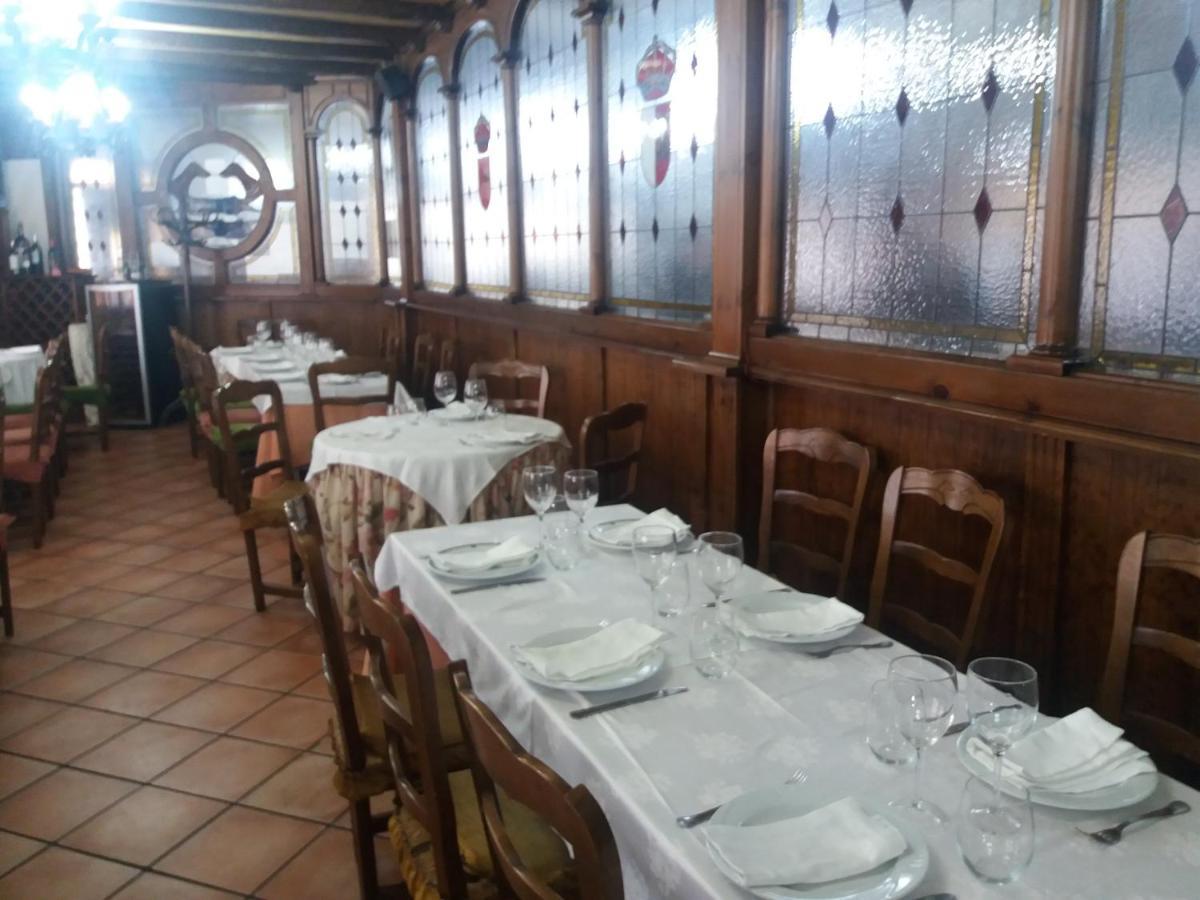 Hostal Los Galgos Yepes Exteriér fotografie